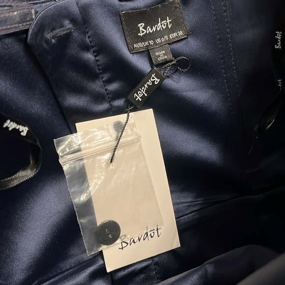 NWT Bardot Athena Frill Off the Shoulder Dress - Picture 6 of 7